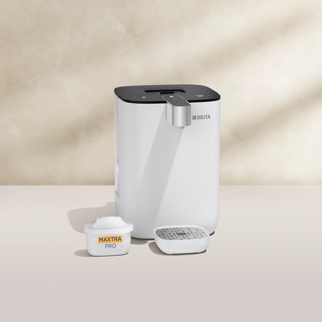 BRITA YOURCE mini en blanc sur fond beige